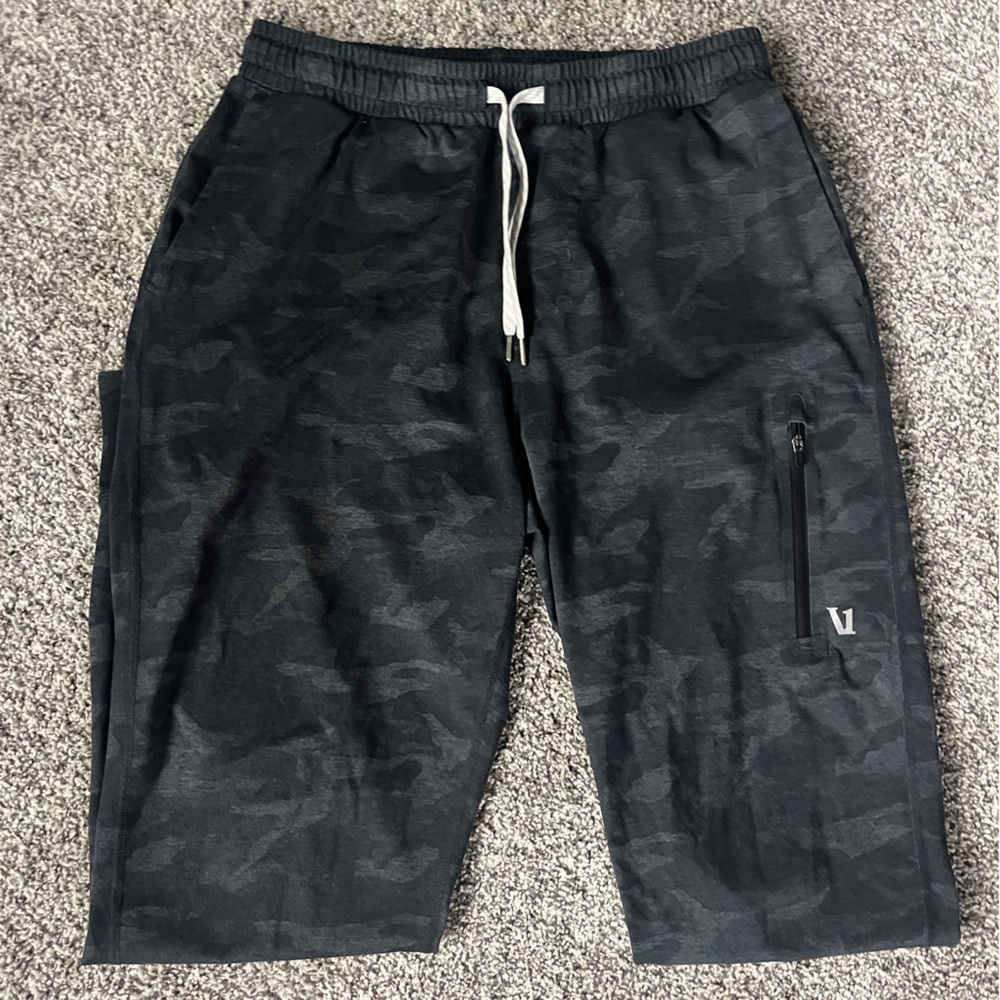 Vuori men’s joggers.  Size M.